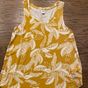 Fun mustard yellow tank from Old Navy. Great Condition!